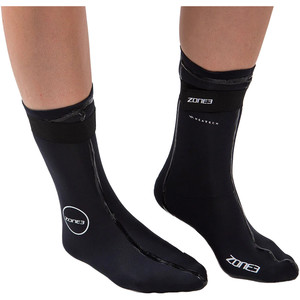 2024 Zone3 Neoprene Heat-Tech Warmth Socks NA18UHTS101 - Black / Red